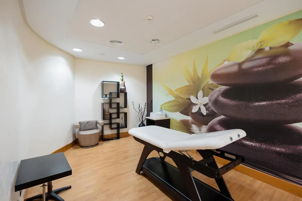 Moderno Apartamento Vacacional Con Increbles Vistas Al Mar Con Spa Y Gimnasio マルベーリャ アパート