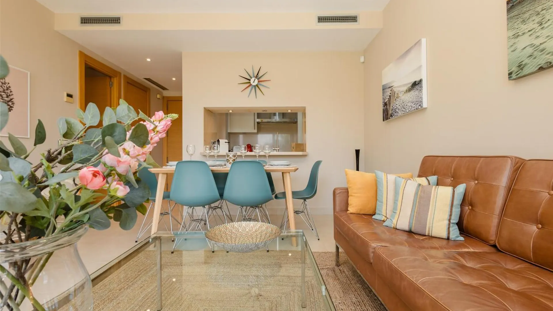 Moderno Apartamento Vacacional Con Increbles Vistas Al Mar Con Spa Y Gimnasio マルベーリャ 0*,  スペイン