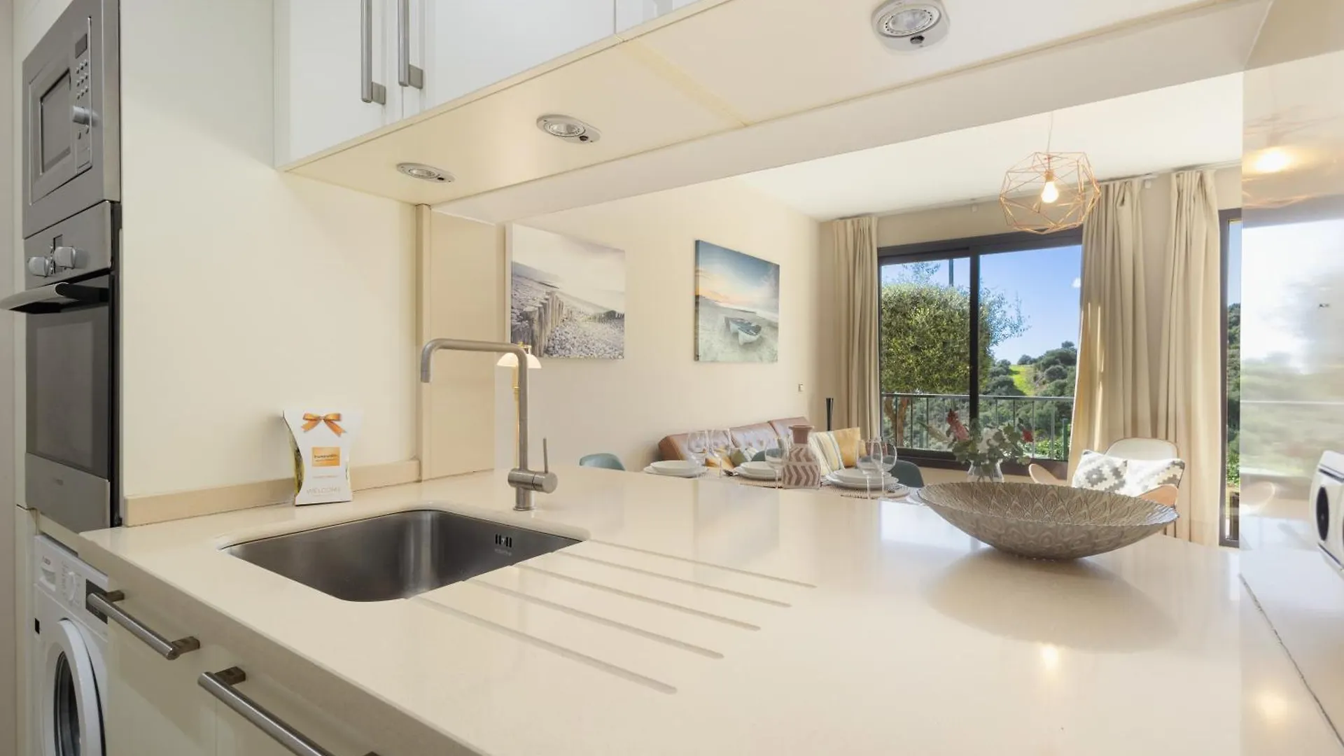Moderno Apartamento Vacacional Con Increbles Vistas Al Mar Con Spa Y Gimnasio マルベーリャ
