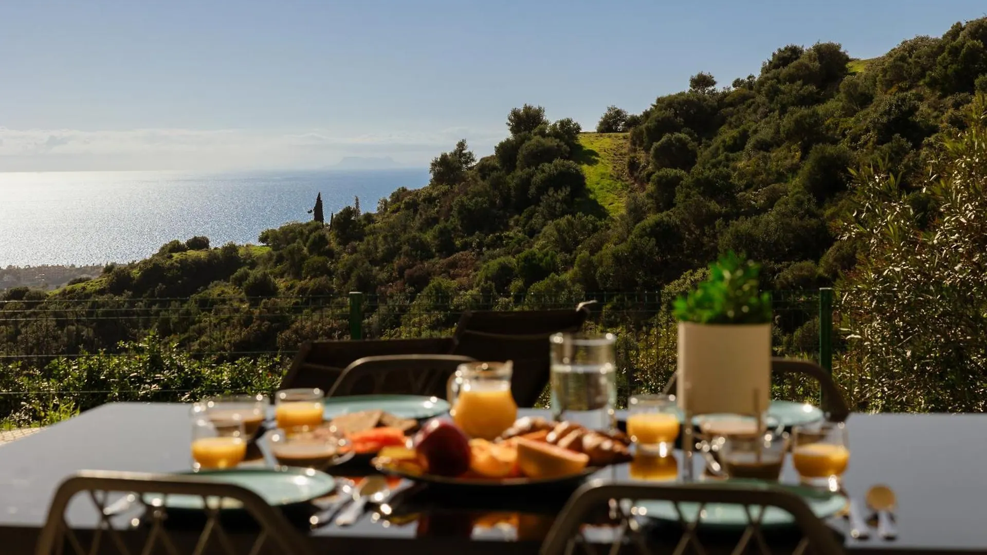 Moderno Apartamento Vacacional Con Increbles Vistas Al Mar Con Spa Y Gimnasio マルベーリャ アパート